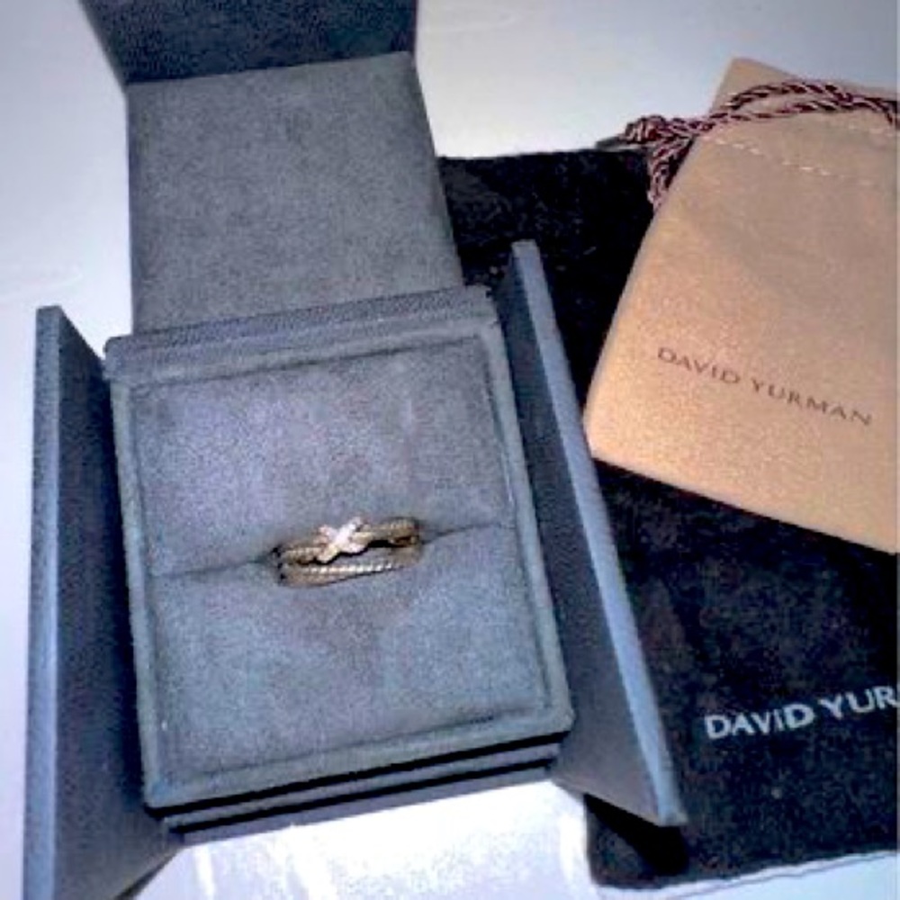David Yurman - X Crossover Band Ring in Sterling Silver with Pavé Diamonds.